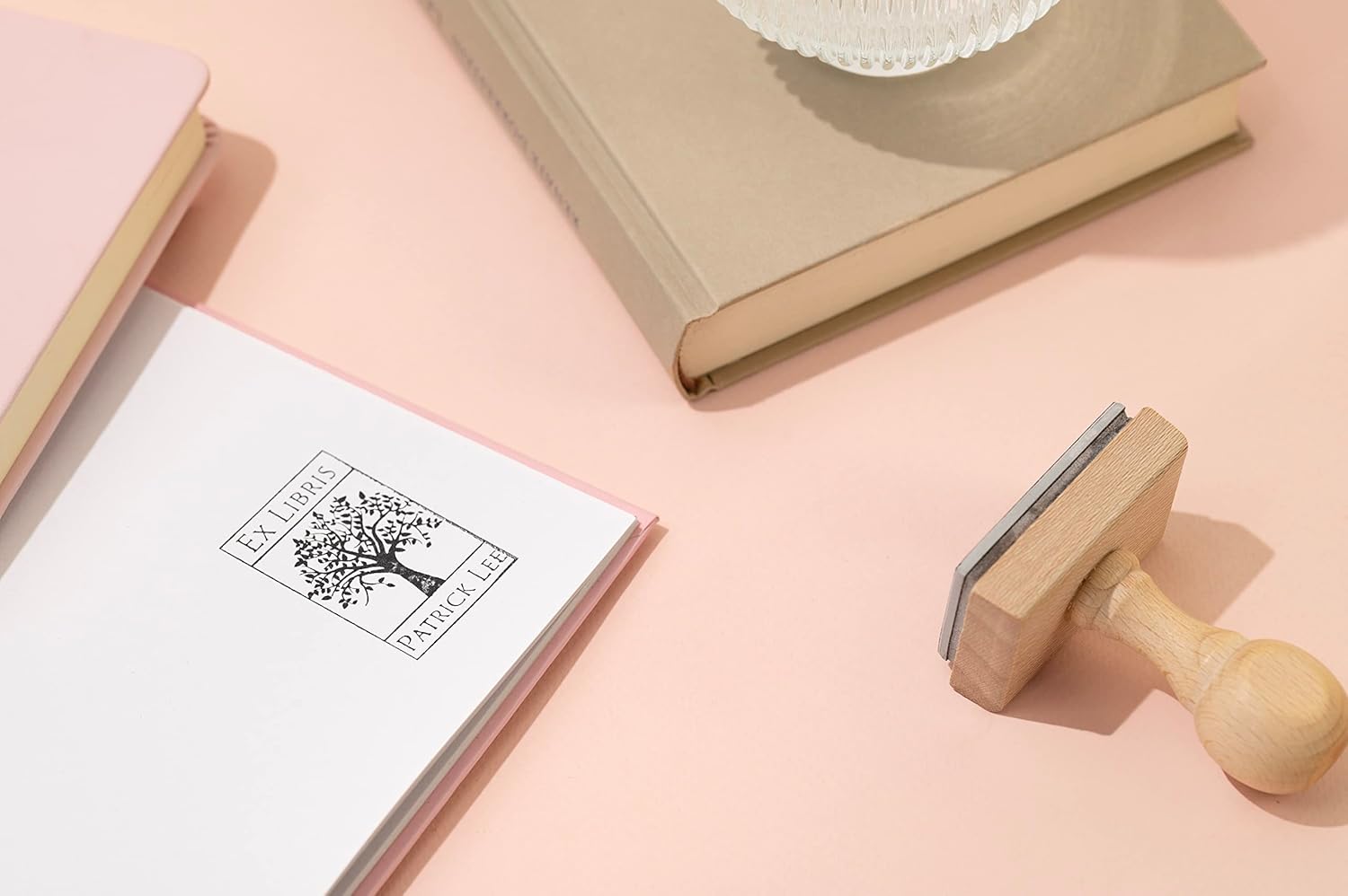 Stamp by Me | Ex Libris | Sello de Madera Personalizado para Libros | Sello Personalizado de Biblioteca | Para Libros, Páginas, Cartas | Colegios | Este Libro Pertenece a | Rectangular | 4 Diseños